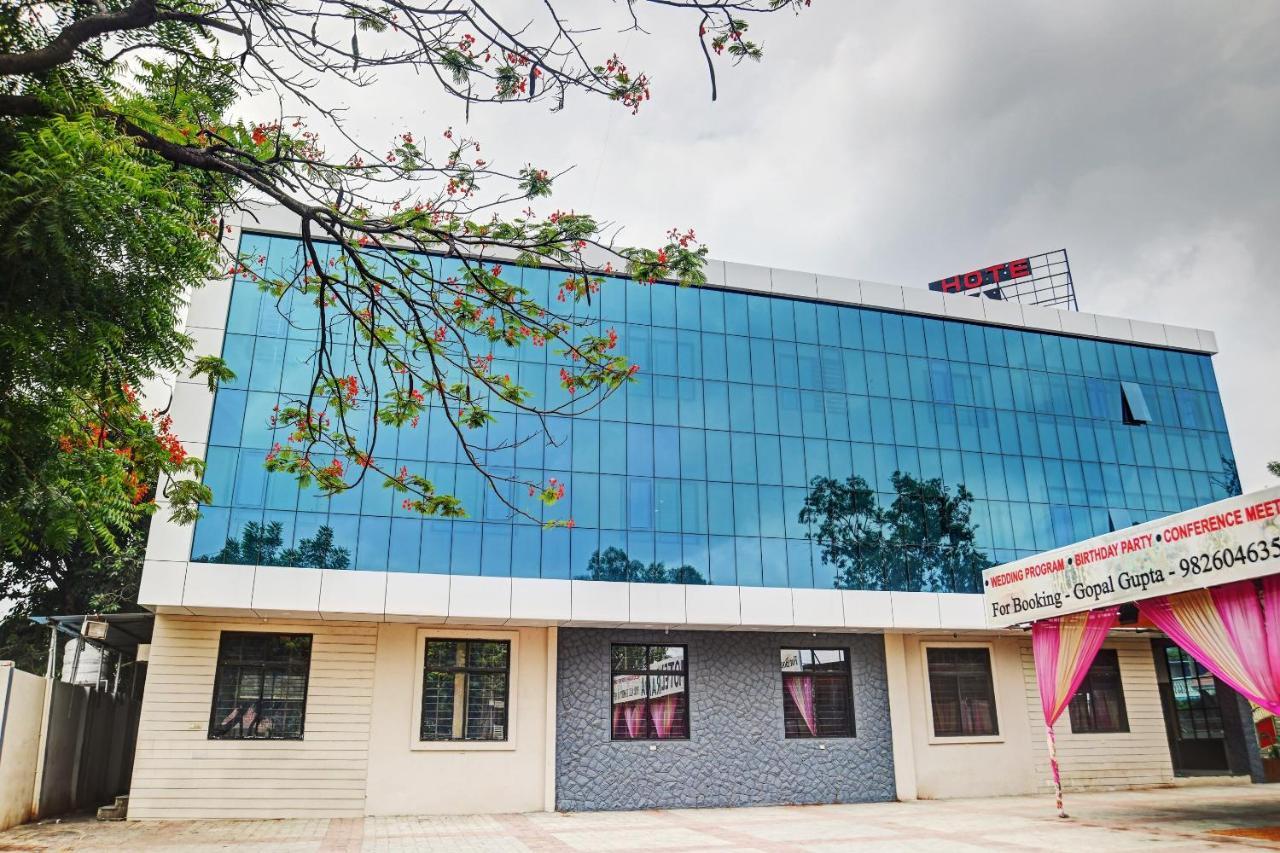 Hotel Collection O 81434 Rama Greens Indore
